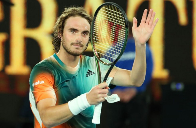 Αποθέωση για Τσιτσιπά, γιούχα για Μεντβέντεφ