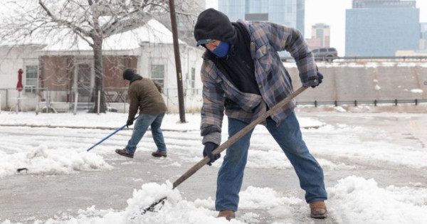 Ιαπωνία – Έκπληξη… το χιόνι για τους κατοίκους στο Τόκιο