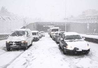 Κακοκαιρία «Ελπίδα»: Έκκληση της ΕΛ.ΑΣ. στους οδηγούς για χρήση αντιολισθητικών αλυσίδων στην Αττική