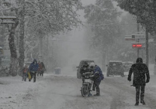 Κακοκαιρία «Ελπίδα»: Τι ισχύει για εργαζόμενους σε οικοδομές, delivery και εξωτερικές εργασίες