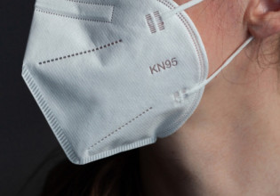 Μάσκες ΚΝ95 – Έτσι μπορούμε να τις χρησιμοποιήσουμε δεύτερη φορά – Το «κόλπο»