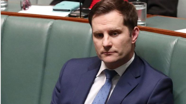 Αλεξ Χοκ – Ο αυστραλός υπουργός Μετανάστευσης που ακύρωσε τη βίζα του Νόβακ Τζόκοβιτς