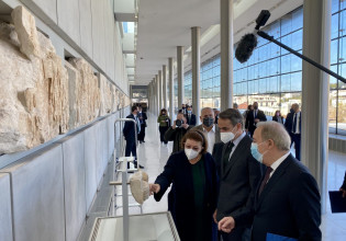 Επιστροφή στο Μουσείο της Ακρόπολης 10 θραυσμάτων του Παρθενώνα – Το μήνυμα Μητσοτάκη