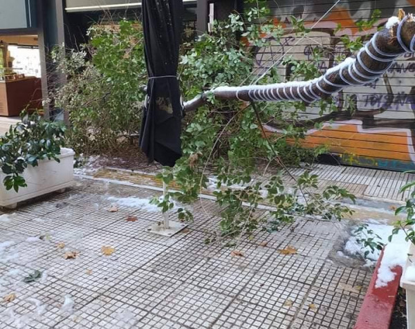 Κακοκαιρία «Ελπίδα»: Καταγγελίες από μαγαζάτορες στο κέντρο της Αθήνας – «Μας άφησαν μόνους μας»