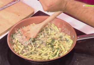 O Ανδρέας Λαγός φτιάχνει ζυμαρικά με σύγκλινο Μάνης