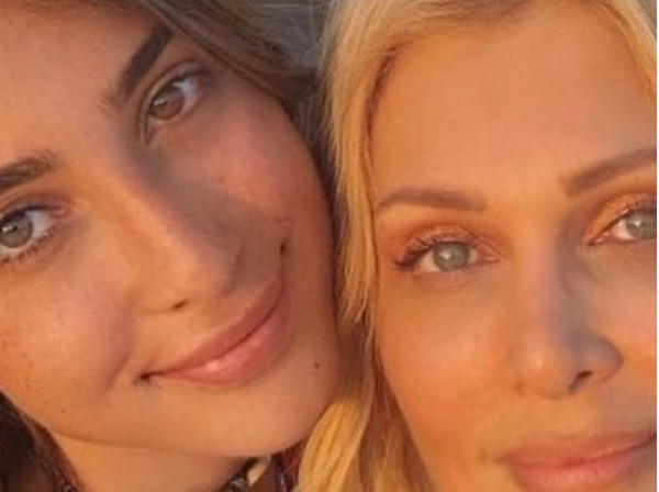 Χριστιάννα Μπέττα – Φοράει ξανά τα παλιά ρούχα της Νατάσσας Θεοδωρίδου