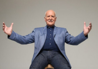 Γιώργος Παπαδάκης: «Εφηβικά» γενέθλια για τον παρουσιαστή