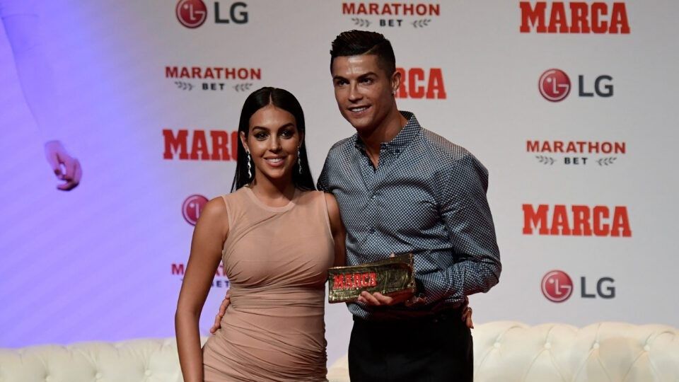 «Πήγα στο ραντεβού με το λεωφορείο και… έφυγα με την Bugatti» – Η Τζωρτζίνα για τη γνωριμία με τον Ρονάλντο