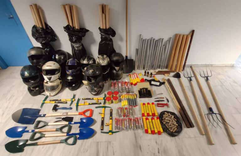 Δολοφονία Άλκη: Σουγιάδες, λοστούς και ρόπαλα βρήκαν οι αρχές στα γραφεία οπαδικού συνδέσμου