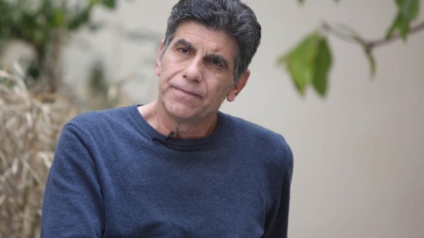 Γιάννης Μπέζος: «Στεναχωριέμαι για τον Πέτρο Φιλιππίδη, αλλά δεν μπορώ να τον δικαιολογήσω»