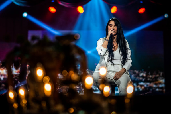 Σπίτι με το MEGA: Εκρηκτική Πάολα σε μια αξέχαστη λαϊκή βραδιά