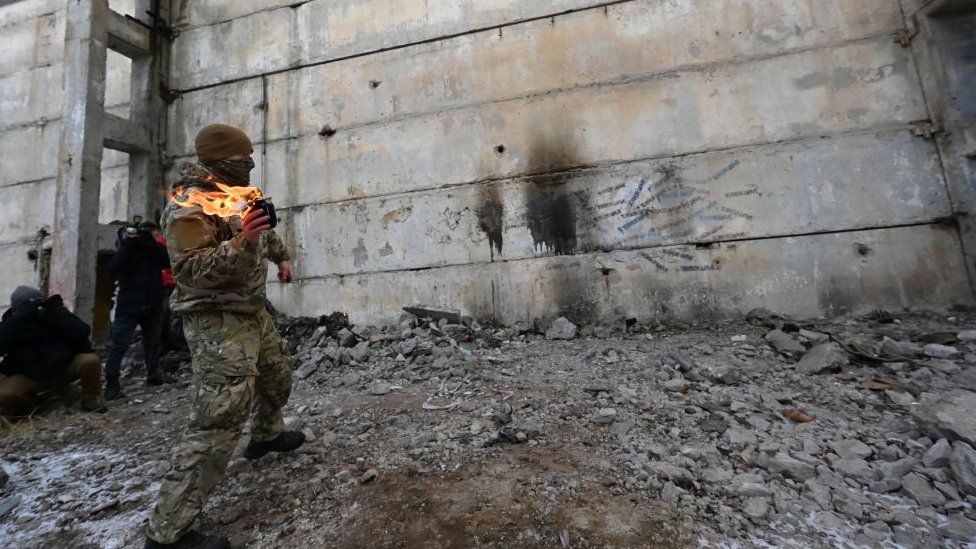 Ουκρανία: Οριακή η κατάσταση - Σφοδροί βομβαρδισμοί και εκρήξεις στο Ντονέτσκ