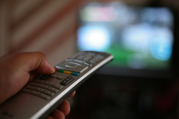 Συγκλονίζει πασίγνωστος παρουσιαστής: «Μου έλεγε η σύντροφος μου να βγούμε και δεν είχα λεφτά»