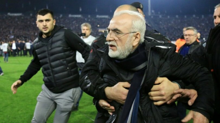 Ξεκίνησε η δίκη του Ιβάν Σαββίδη για το όπλο – Εκθετη η… ΑΕΚ με το «ξέπλυμα» από τον Δημητριάδη