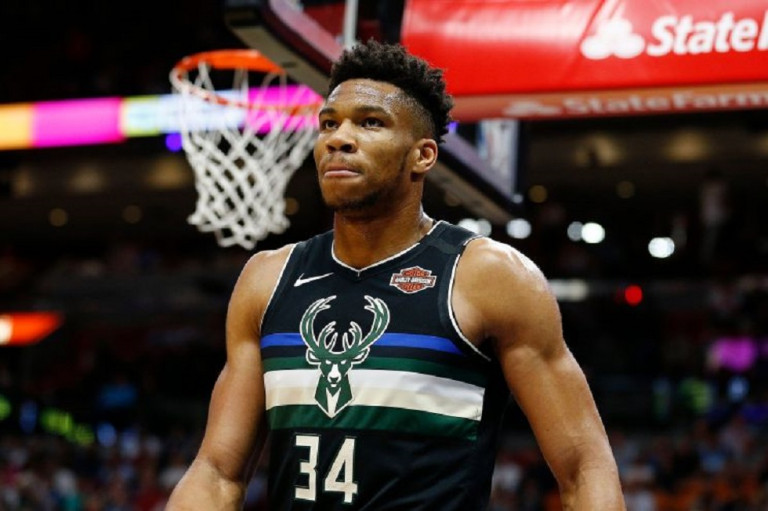 NBA – Διπλός Αντετοκούνμπο «καλπάζει» στο Top 10