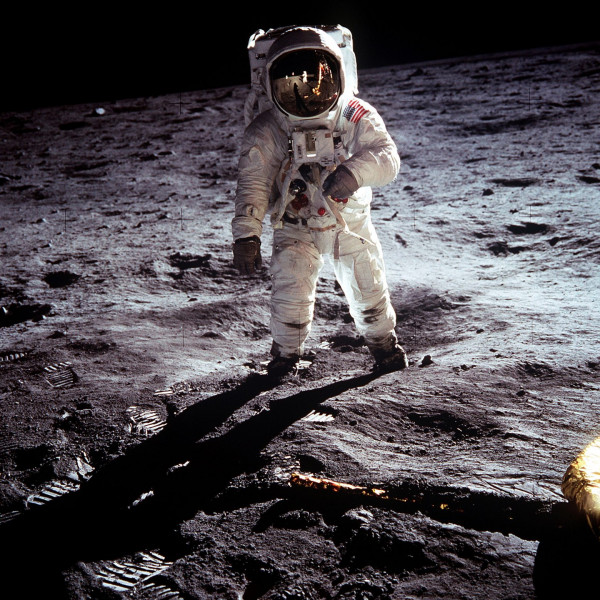 NASA: Αναβλήθηκε ξανά η αποστολή των Αμερικάνων στη σελήνη