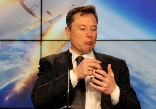 Έλον Μασκ: Έφηβος παρακολουθεί το τζετ του – αλλά και εκείνα των Γκέιτς, Μπέζος και Ντρέικ