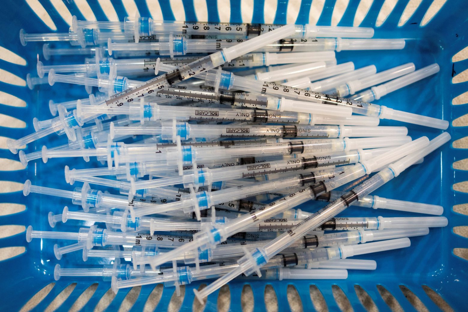 Κοροναϊός: Θα χρειαστούμε νέο εμβόλιο για την Όμικρον; Μελέτη στις ΗΠΑ λέει όχι