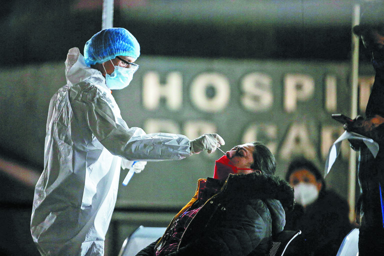 Κοροναϊός: «Ο SARS-CoV-2 παραμένει απρόβλεπτος και απειλητικός για τη ζωή» λέει κορυφαίο στέλεχος του ΠΟΥ