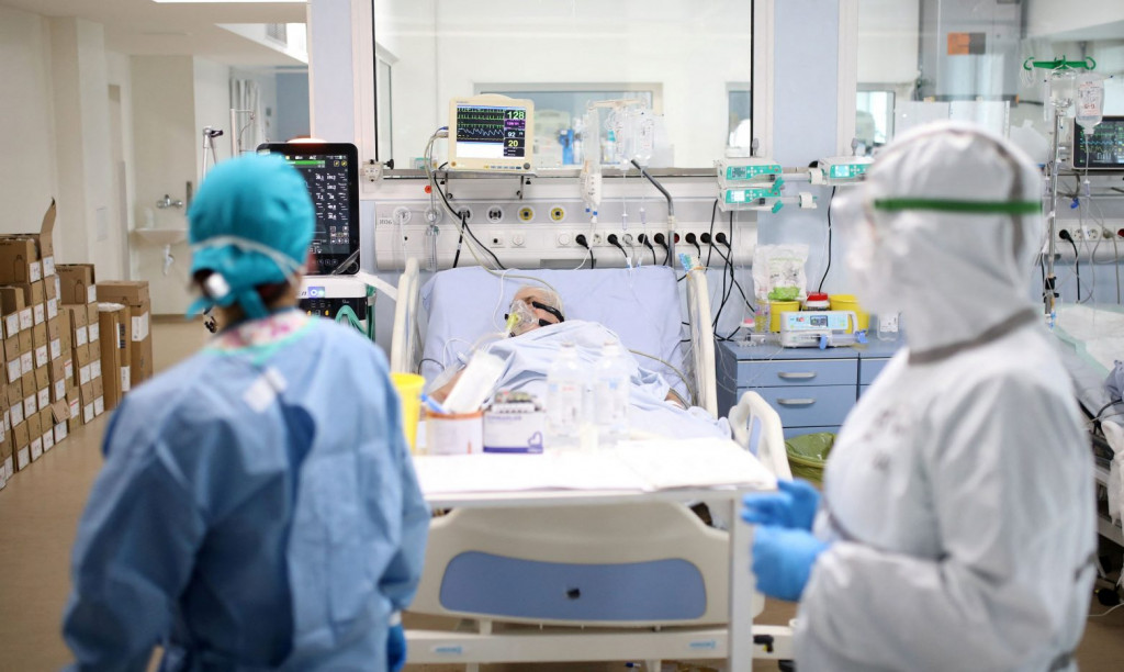 Κοροναϊός: Τρία παιδιά νοσηλεύονται διασωληνωμένα σε ΜΕΘ