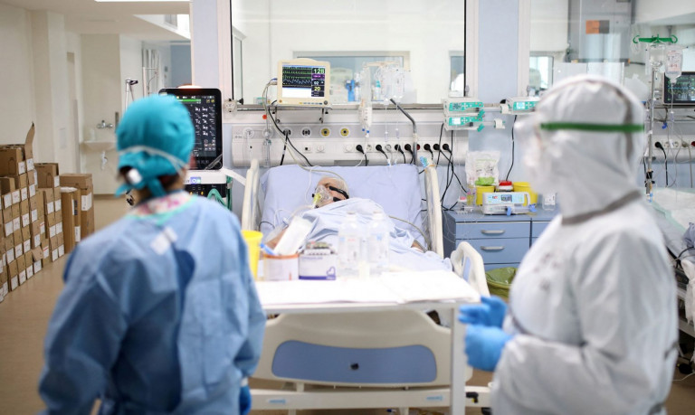 Κοροναϊός: Τρία παιδιά νοσηλεύονται διασωληνωμένα σε ΜΕΘ