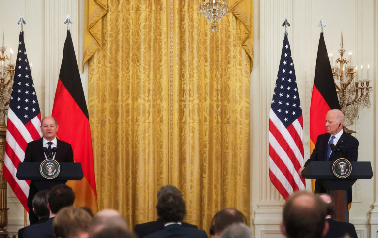 Τζο Μπάιντεν: Καλεί τους Αμερικανούς να εγκαταλείψουν την Ουκρανία