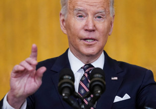 Διάγγελμα Μπάιντεν: σκληρή ρητορική, περιορισμένες κυρώσεις, προετοιμασία για τη ρήξη