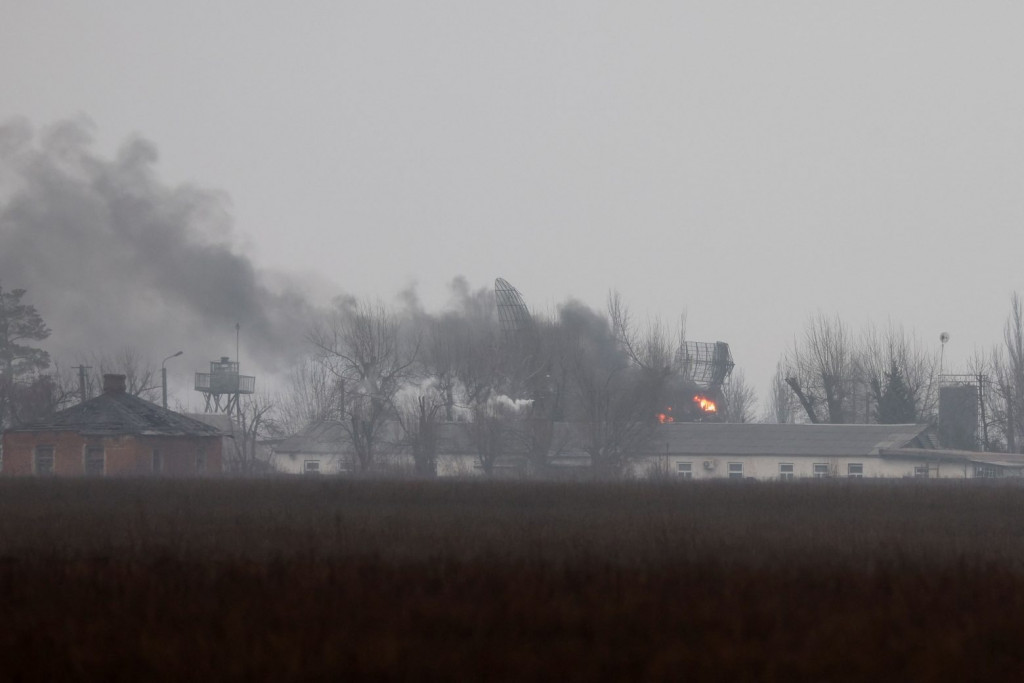 Ουκρανία: Νέο μήνυμα από τον Ζελένσκι – Καίγονται στρατιωτικές μονάδες σε Καλίνοβκα και Οδησσό