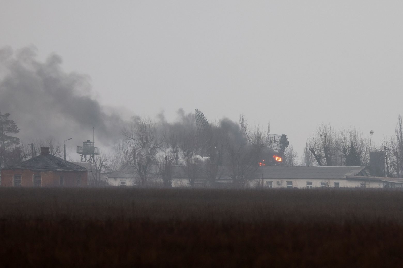 Ουκρανία: Νέο μήνυμα από τον Ζελένσκι - Καίγονται στρατιωτικές μονάδες σε Καλίνοβκα και Οδησσό
