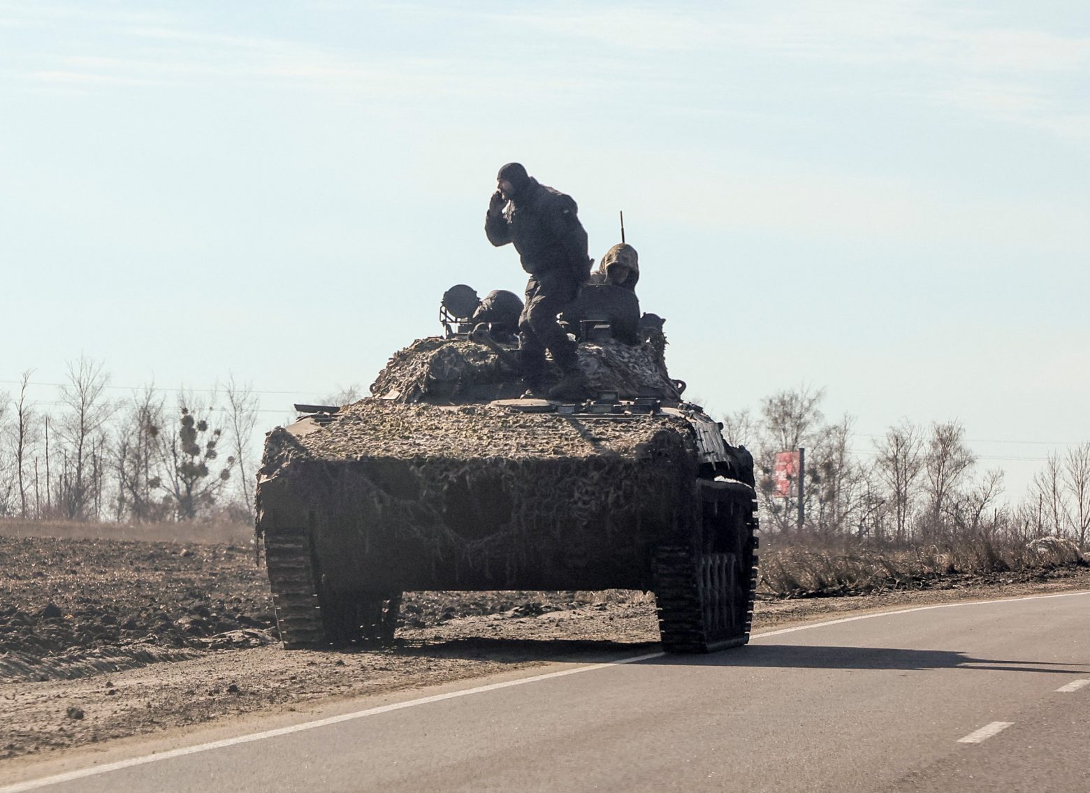 Ουκρανία: Η Σλοβακία στέλνει πυρομαχικά και καύσιμα στην Ουκρανία - Η Τσεχία στέλνει στρατιωτικό εξοπλισμό