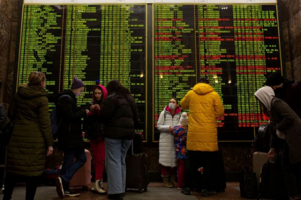 Επίθεση στην Ουκρανία: Αγωνιούν οι κάτοικοι του Κιέβου – «Μέχρι το βράδυ, νομίζω ότι η μισή Ουκρανία θα είναι της Ρωσίας»