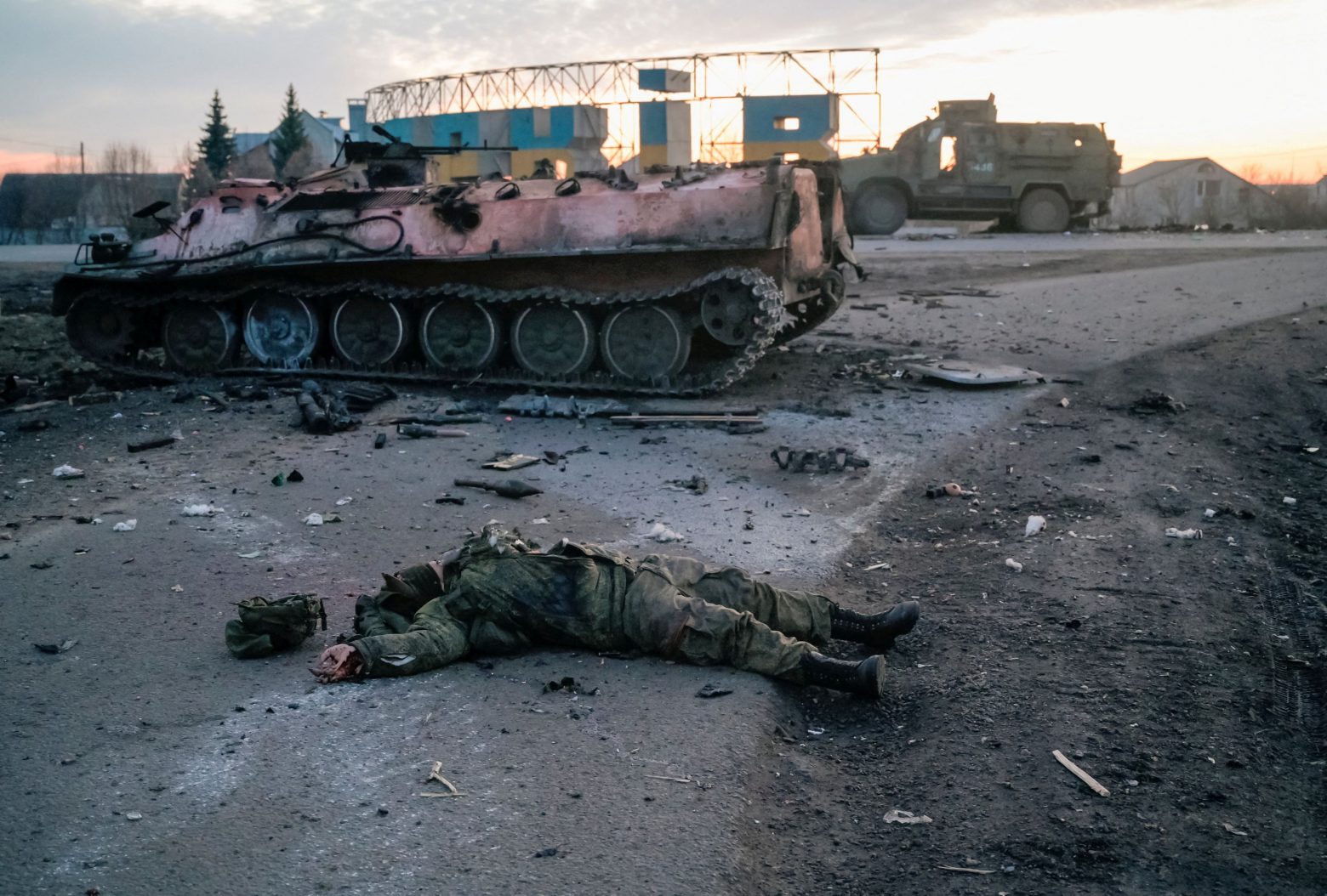 Ουκρανία: Σφοδρές μάχες στο Κίεβο και στο Χάρκοβο - Βαριές οι ρωσικές απώλειες υποστηρίζουν οι Ουκρανοί