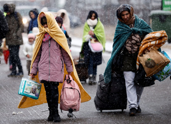 Ουκρανία: Ο ρωσικός στρατός ανακοίνωσε ότι οι άμαχοι μπορούν να εγκαταλείψουν «ελεύθερα» το Κίεβο