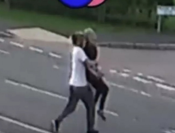 Φρίκη στη Βρετανία: Την απήγαγε το αγόρι της, την πέταξε από βαν και έμεινε παράλυτη
