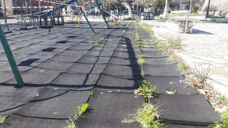 Μια παιδική χαρά… αυστηρώς ακατάλληλη για τα παιδιά