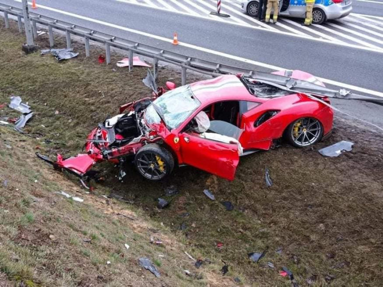 Πολωνία: Σοκαριστικό ατύχημα με Ferrari
