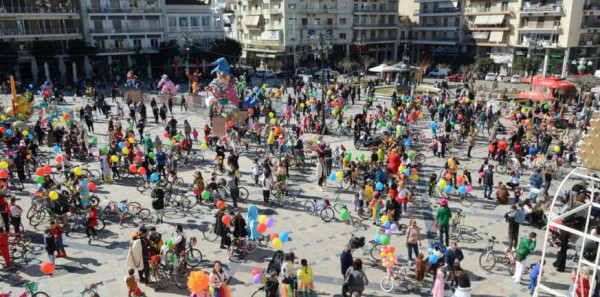 Πάτρα: Ποδηλατάδα μεταμφιεσμένων στους δρόμους της πόλης
