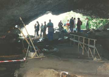 Ξεκινά από την Περιφέρεια Θεσσαλίας το έργο της στερέωσης του βράχου του Σπηλαίου της Θεόπετρας 