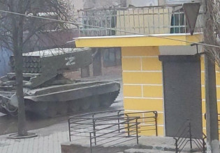 Πόλεμος στην Ουκρανία: Ο ρωσικός στρατός αναπτύσσει το βαρύ φλογοβόλο TOS-1 κοντά στο Χάρκοβο