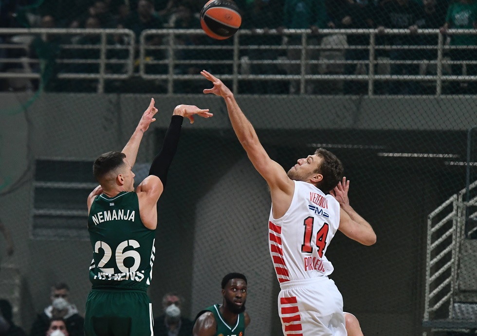 LIVE: Παναθηναϊκός – Ολυμπιακός 73-81 (τελικό)