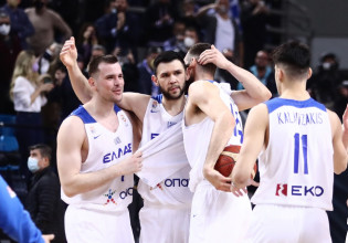 Ελλάδα – Τουρκία 72-71: Η ελληνική ψυχή και το… κρύο αίμα του Παπανικολάου