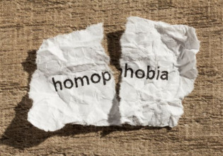 Δωδεκάνησα: Κύμα συμπαράστασης στο νεαρό που αυτοκτόνησε ο πατέρας του