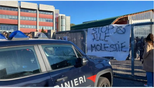Ιταλία: Κατάληψη σχολείου στην Καλαβρία έπειτα από καταγγελίες για σεξουαλική παρενόχληση από καθηγητές
