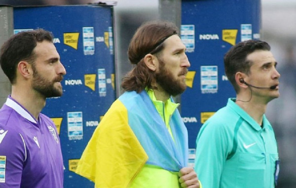 Με σημαία της Ουκρανίας ο Τσιγκρίνσκι