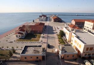 Σκληρό πόκερ μεταξύ ΗΠΑ – Κίνας στη Β. Ελλάδα