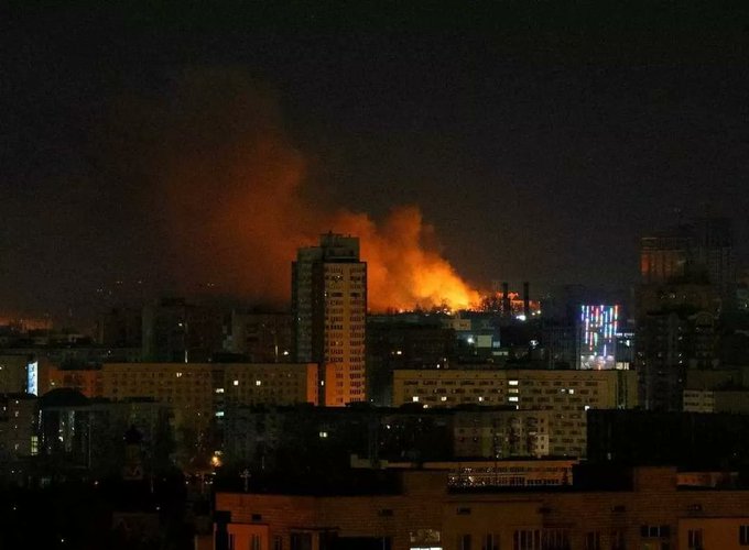 Ουκρανία: Ολονύχτια πολιορκία του Κιέβου -  Ήχησαν σειρήνες για αεροπορική επιδρομή στο Χάρκοβο