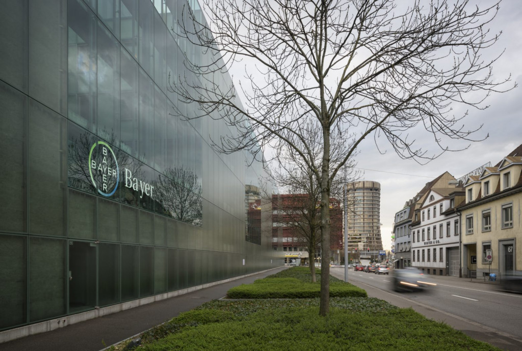 Bayer: Στόχος η κορυφή της ογκολογίας ως το 2030