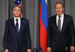 Ουκρανία: Ο Λαβρόφ καλεί σε έναν «ρεαλιστικό διάλογο» τον Μπλίνκεν