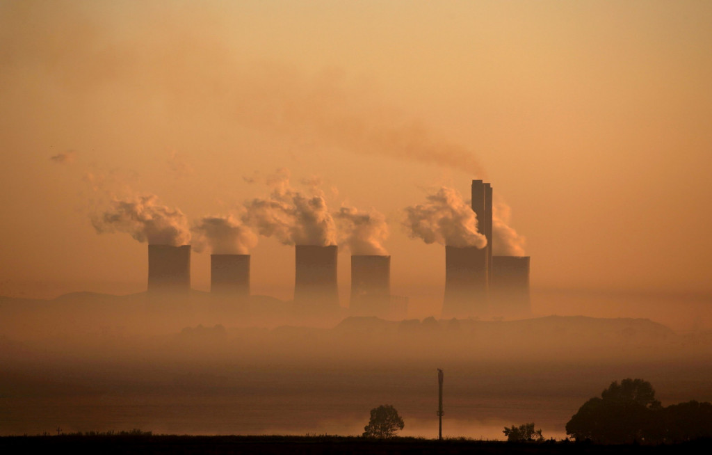 Κλιματική αλλαγή: Παρά τις υποσχέσεις, οι τράπεζες συνεχίζουν να επενδύουν σε ορυκτά καύσιμα
