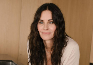 Μετανιώνει για τις επεμβάσεις και η Κόρτνεϊ Κοξ – «Οι ενέσεις με έκαναν να φαίνομαι περίεργη»